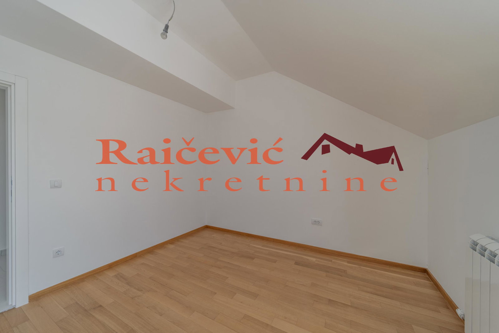 150998 Trosoban stan na prodaju, Kaluđerica, Beograd, 80m², 137.000 €