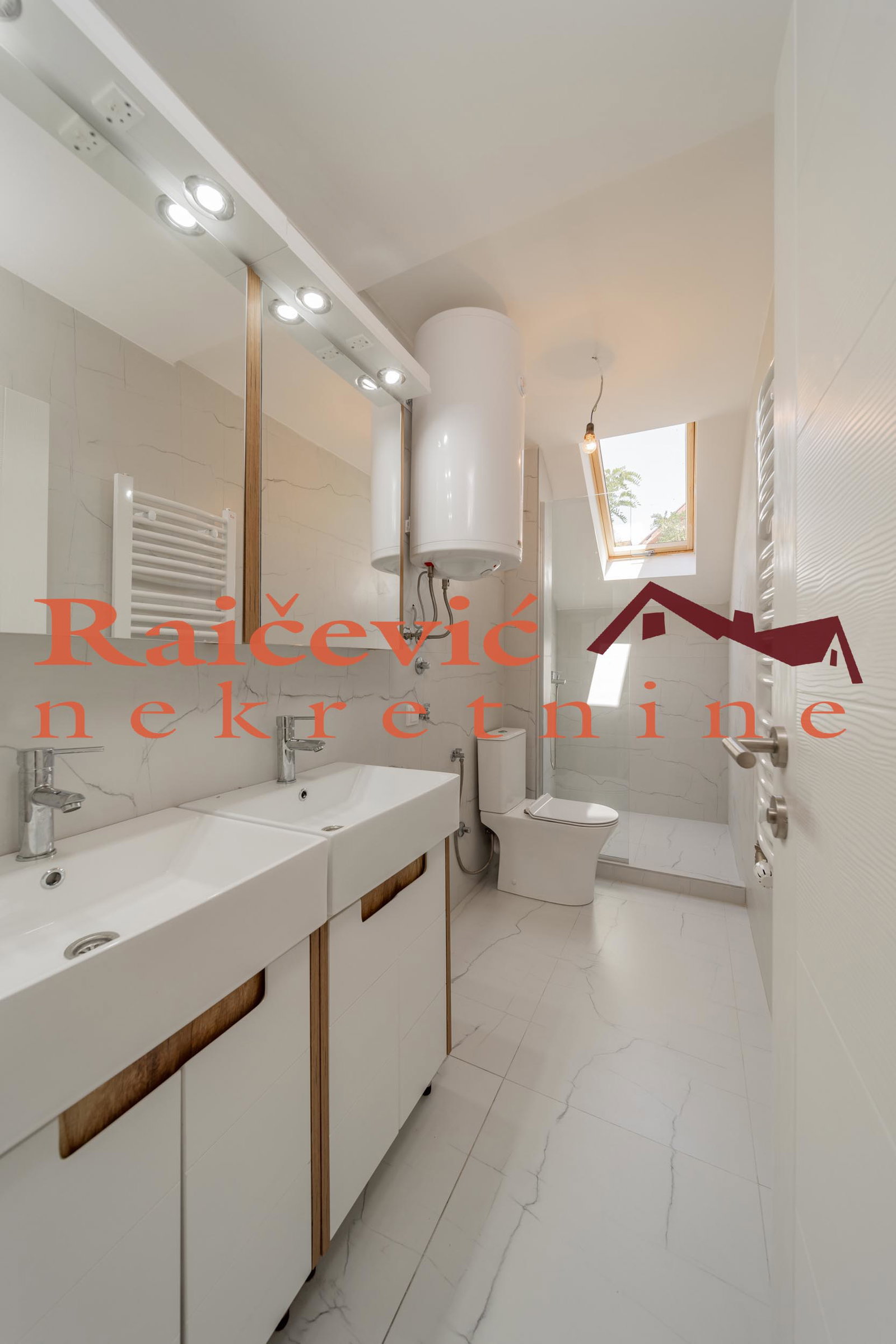 150999 Trosoban stan na prodaju, Kaluđerica, Beograd, 80m², 137.000 €
