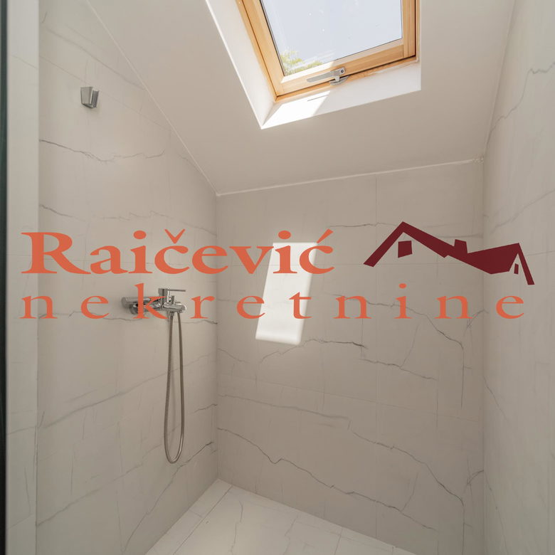 Trosoban stan na prodaju, Kaluđerica, Beograd, 80m², 137.000 €