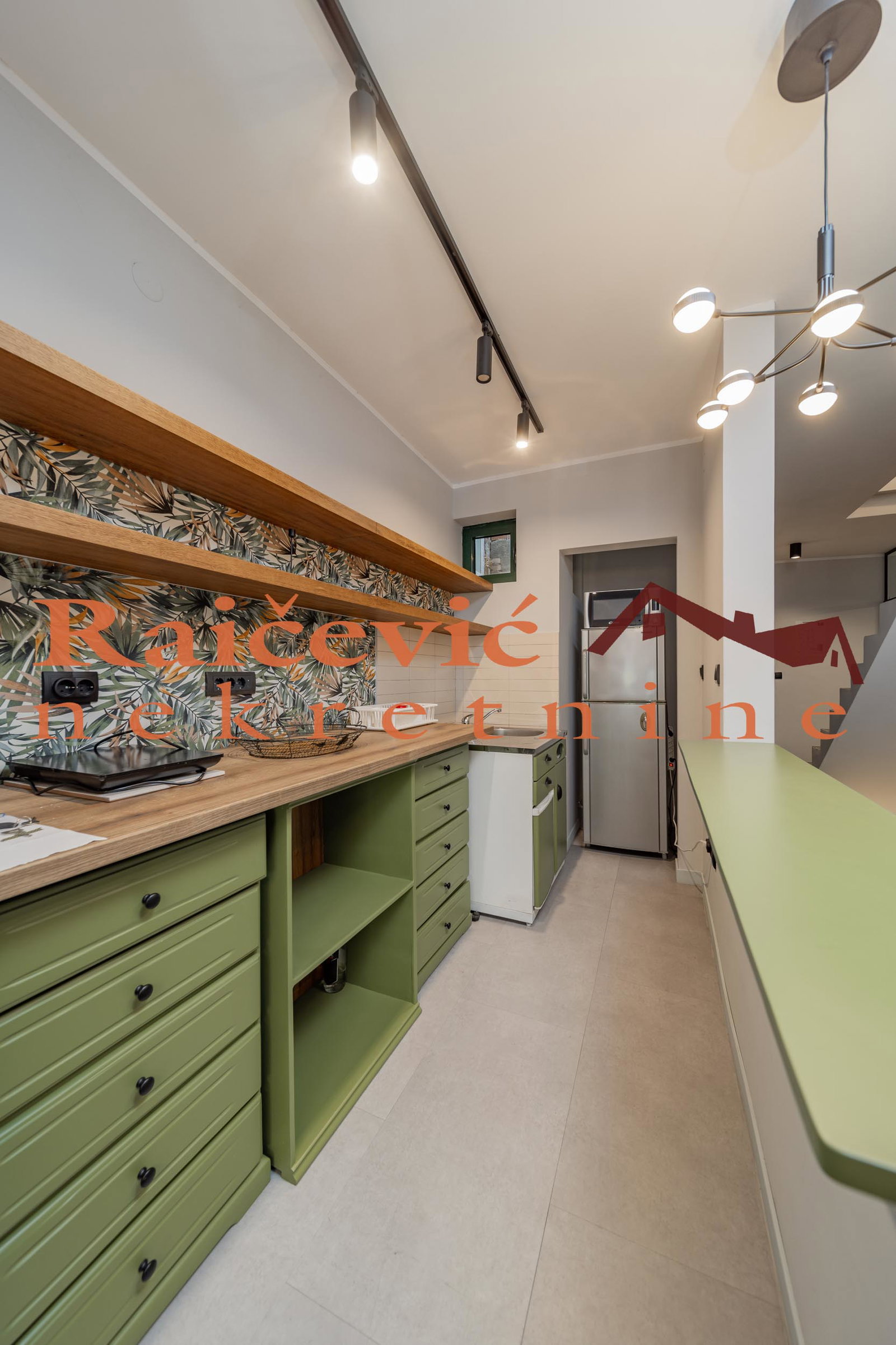 Lokal Izdavanje Beograd Lokal Izdavanje Beograd 152 m2