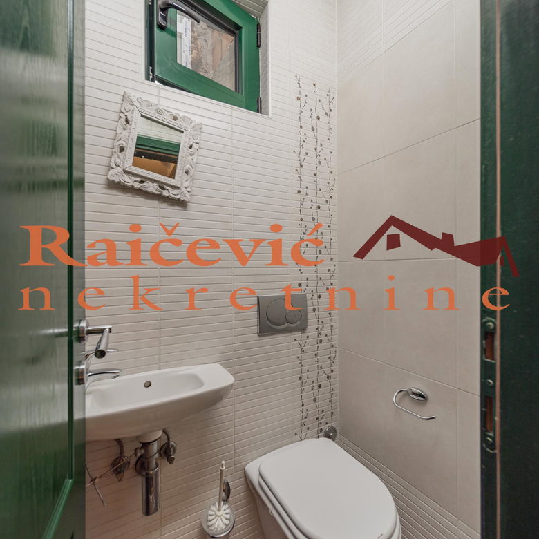 Lokal Izdavanje Beograd  152 m2