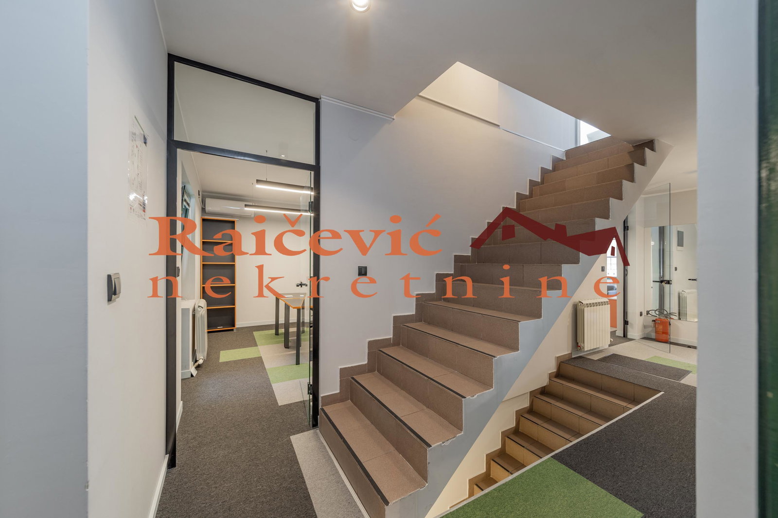 151036 Lokal za izdavanje, Voždovac, Beograd, 152m², 2.400 €/mes