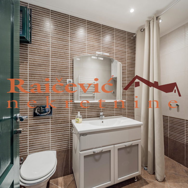Lokal za izdavanje, Voždovac, Beograd, 152m², 2.400 €/mes