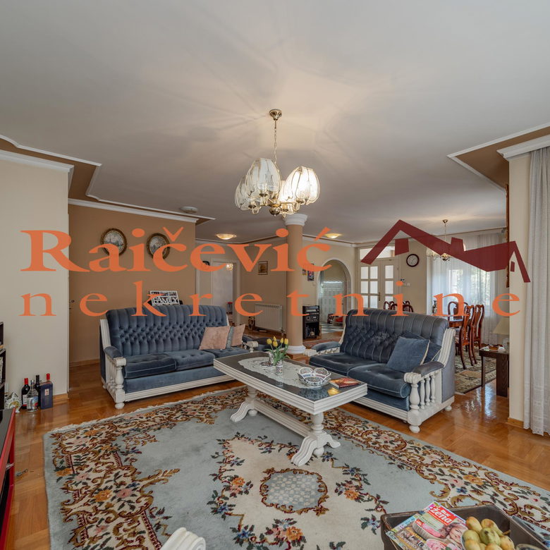 Trosoban stan na prodaju, Medaković 3, Beograd, 127m², 329.900 €