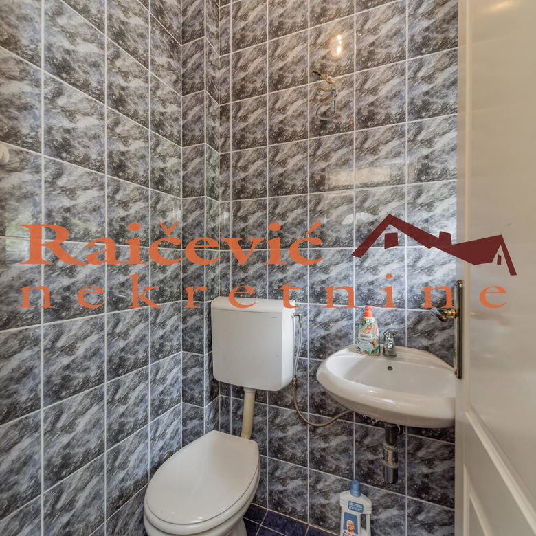 Trosoban stan na prodaju, Medaković 3, Beograd, 127m², 329.900 €