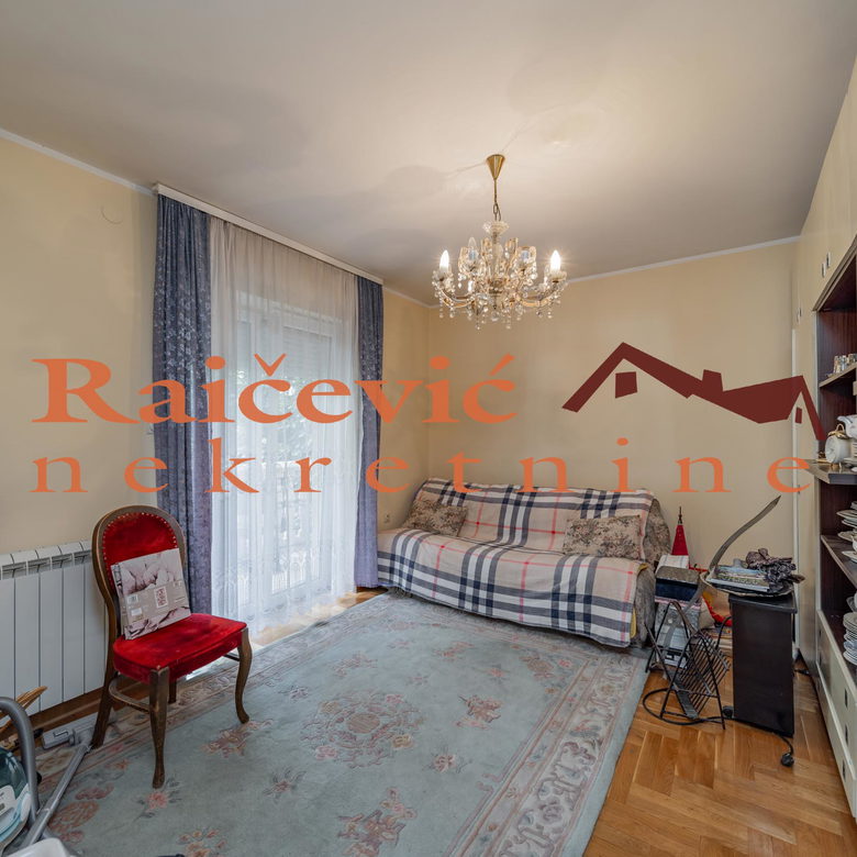 Trosoban stan na prodaju, Medaković 3, Beograd, 127m², 329.900 €