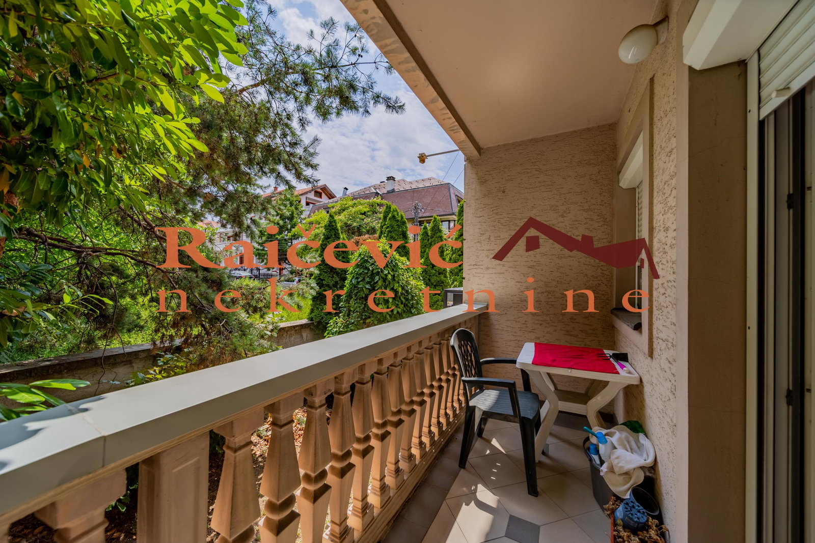 Trosoban stan na prodaju, Medaković 3, Beograd, 127m², 329.900 €