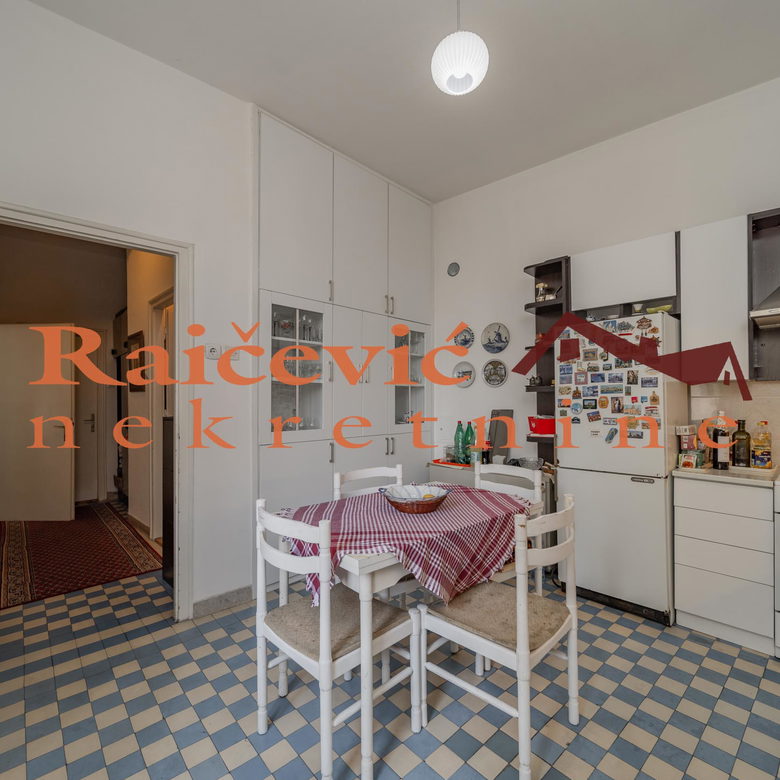 Četvorosoban stan na prodaju, Centar, Beograd, 115m², 749.000 €