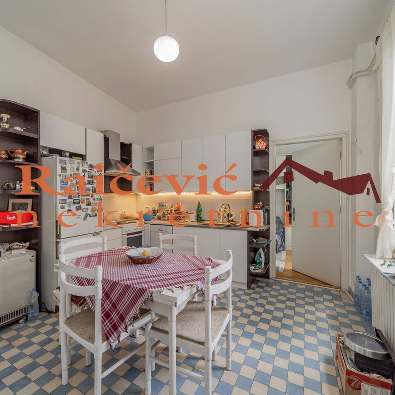 Četvorosoban stan na prodaju, Centar, Beograd, 115m², 749.000 €