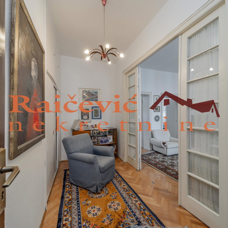 Četvorosoban stan na prodaju, Centar, Beograd, 115m², 749.000 €