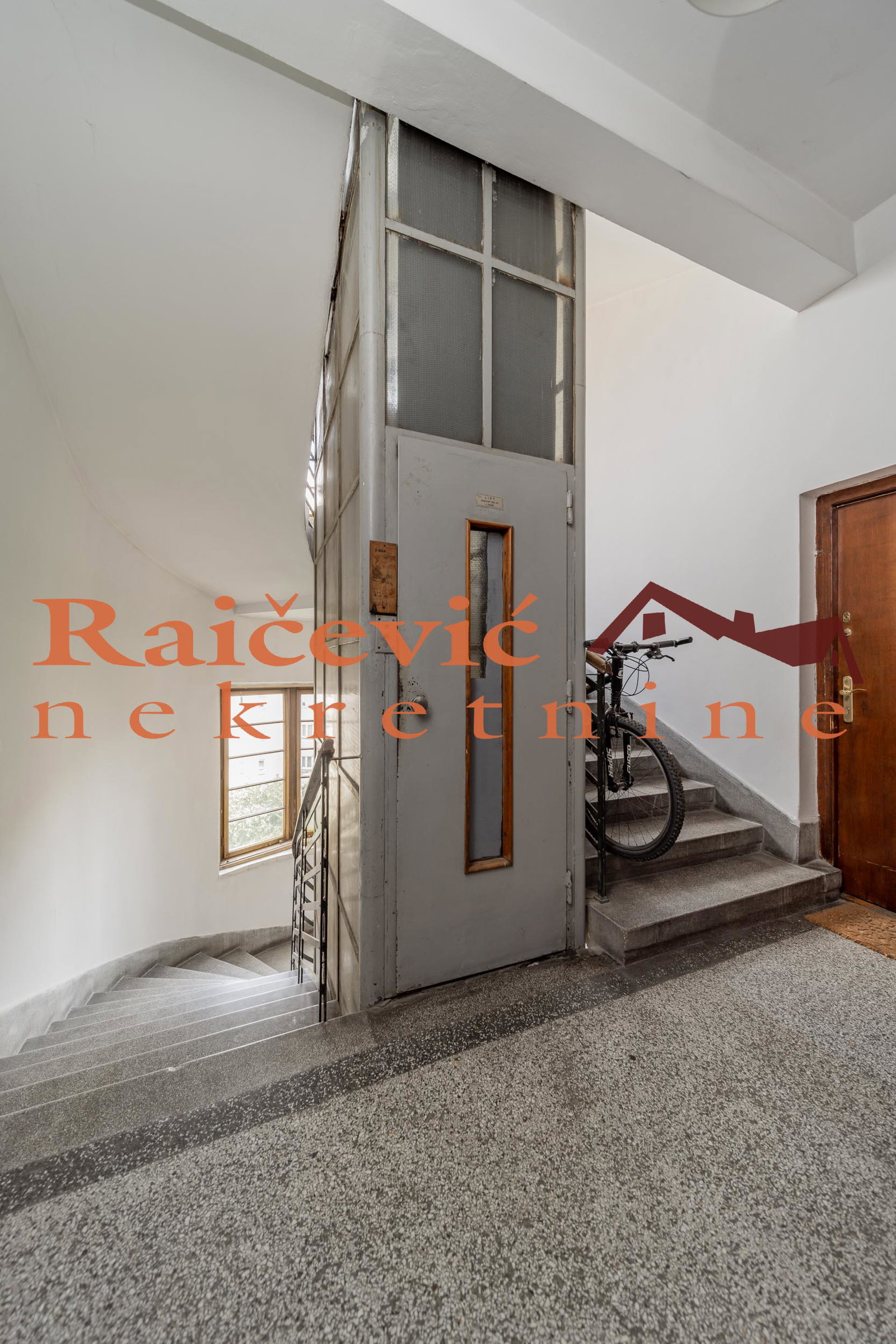 151120 Četvorosoban stan na prodaju, Centar, Beograd, 115m², 749.000 €