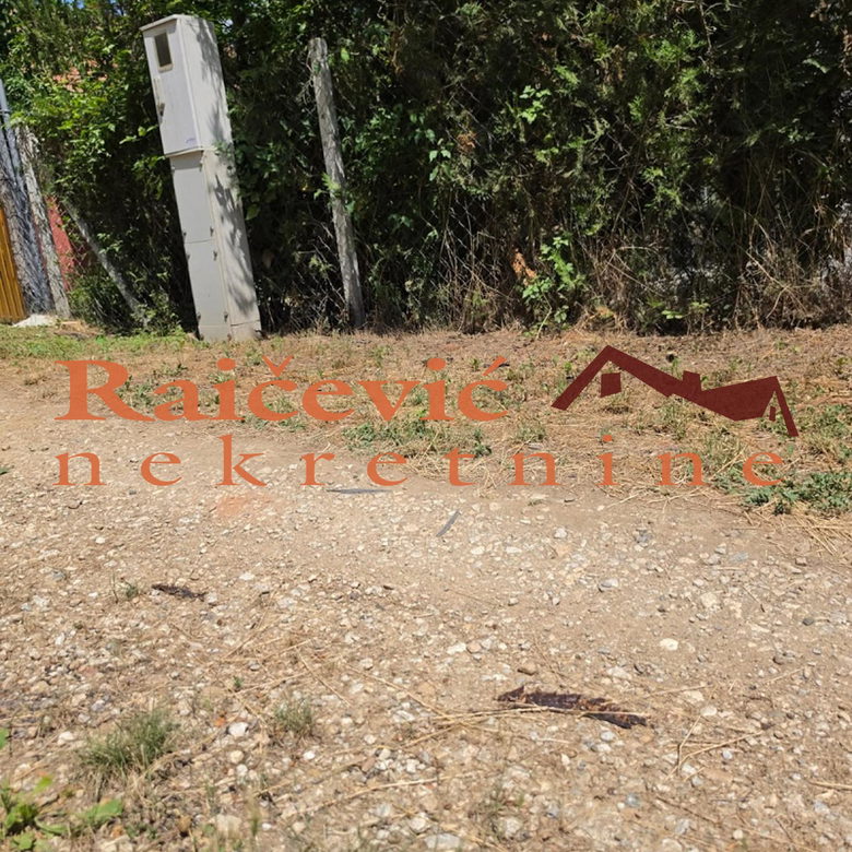 Plac Prodaja   14210 m2