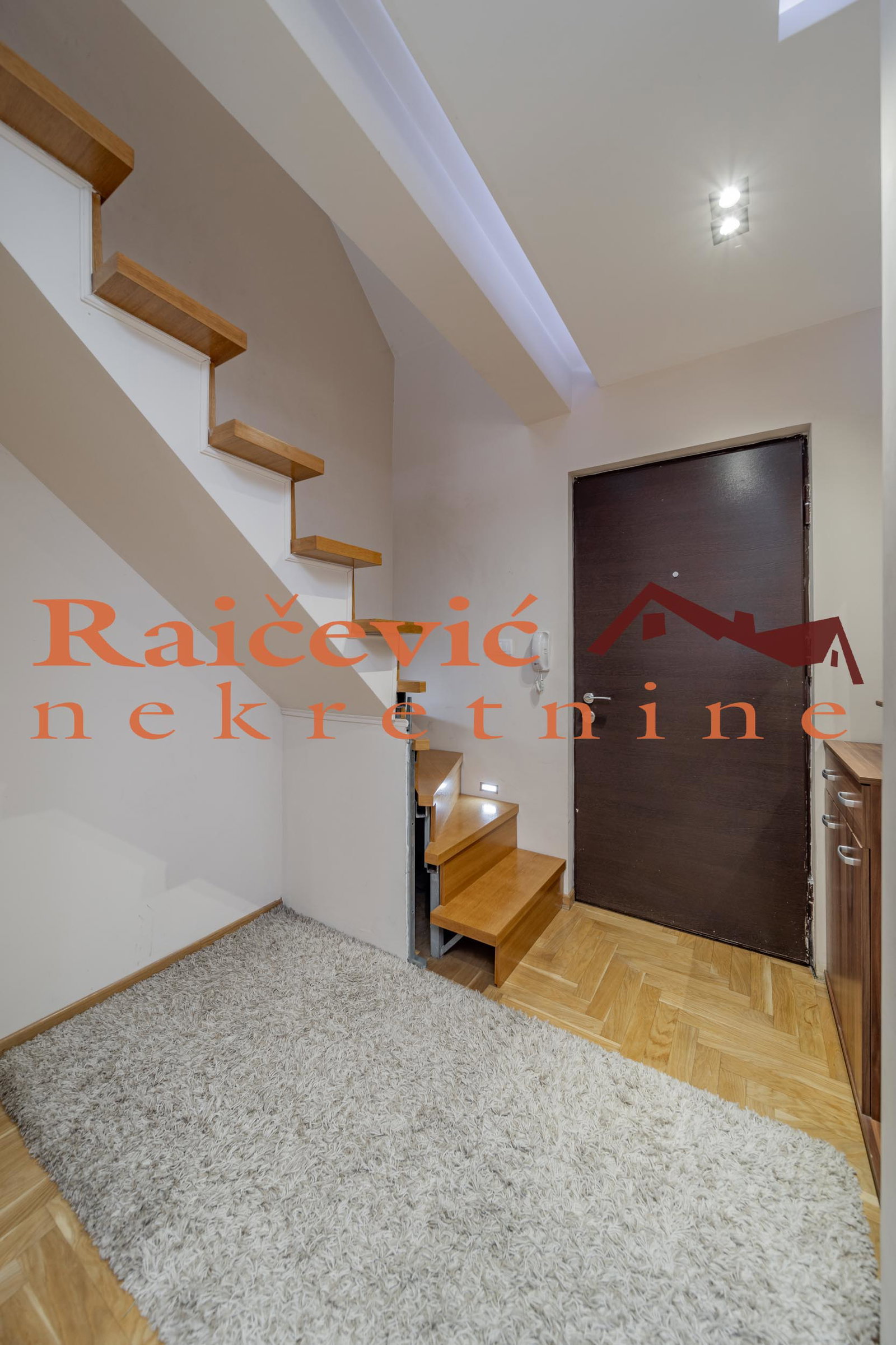 151397 Trosoban stan na prodaju, Gornji Grad, Beograd, 84m², 295.000 €