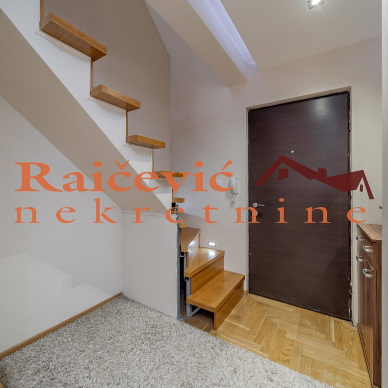 Trosoban stan na prodaju, Gornji Grad, Beograd, 84m², 295.000 €