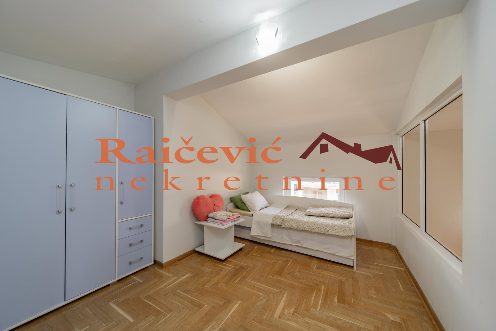 151398 Trosoban stan na prodaju, Gornji Grad, Beograd, 84m², 295.000 €