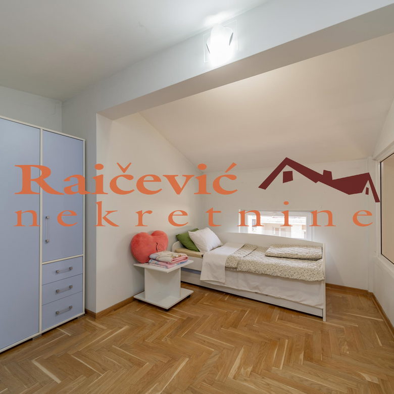 Trosoban stan na prodaju, Gornji Grad, Beograd, 84m², 295.000 €