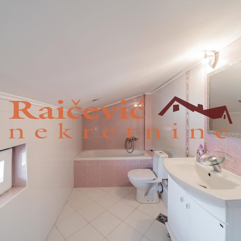 Trosoban stan na prodaju, Gornji Grad, Beograd, 84m², 295.000 €