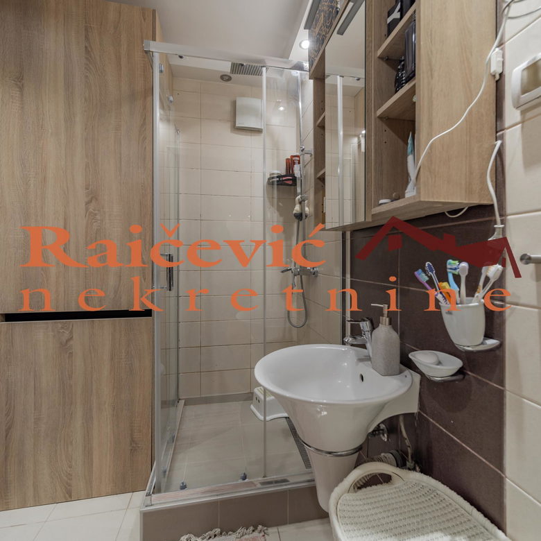 Dvosoban stan na prodaju, Skojevsko Naselje, Beograd, 55m², 176.000 €