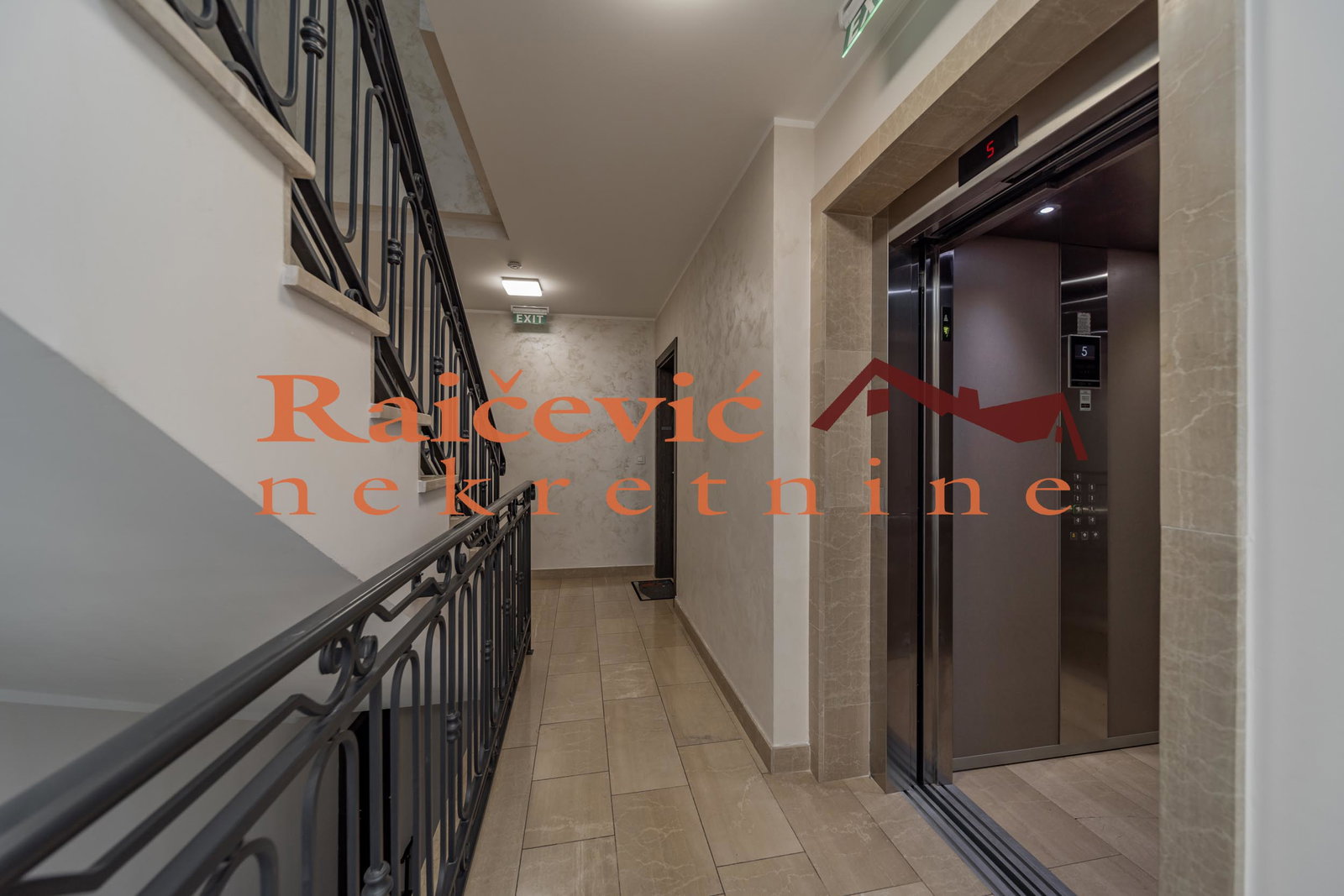 151460 Dvosoban stan na prodaju, Centar, Beograd, 40m², 238.000 €
