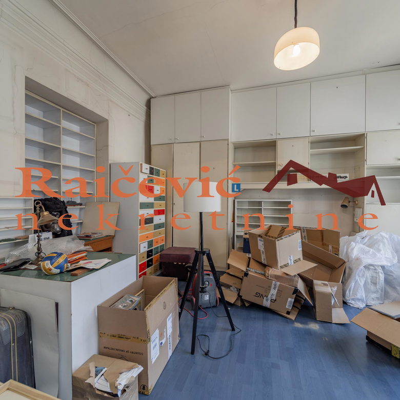 Četvorosoban stan na prodaju, Centar, Beograd, 139m², 620.000 €