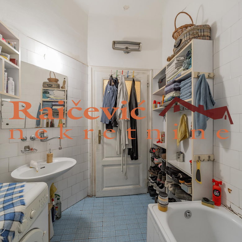 Četvorosoban stan na prodaju, Centar, Beograd, 139m², 620.000 €