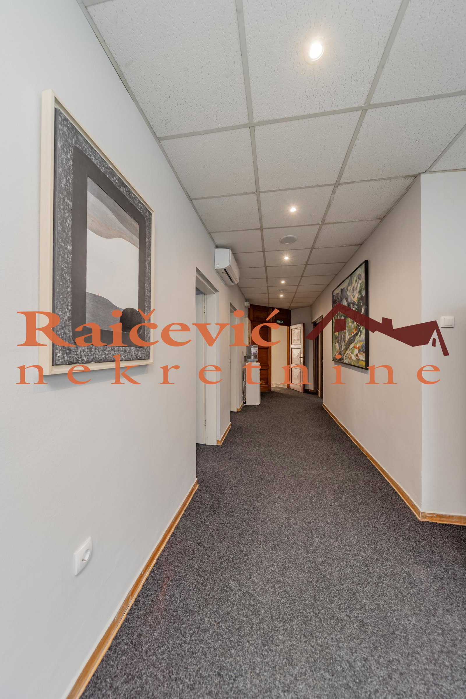 151493 Lokal za izdavanje, Banovo Brdo, Beograd, 315m², 2.950 €/mes