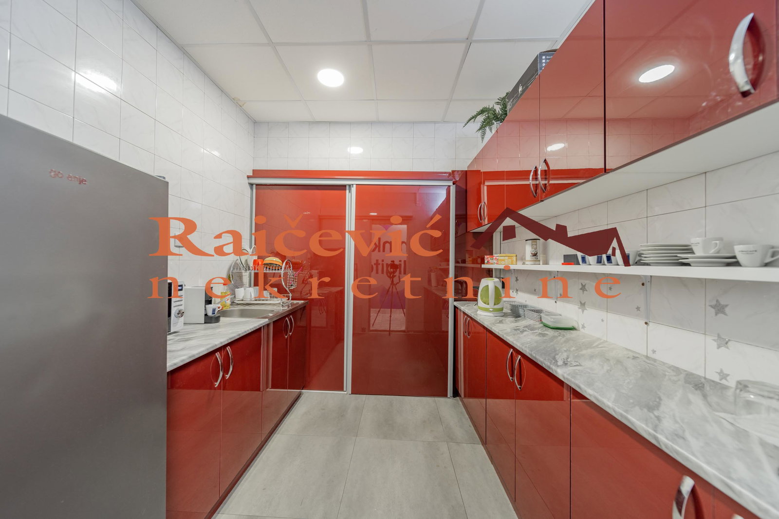 151500 Lokal za izdavanje, Banovo Brdo, Beograd, 315m², 2.950 €/mes