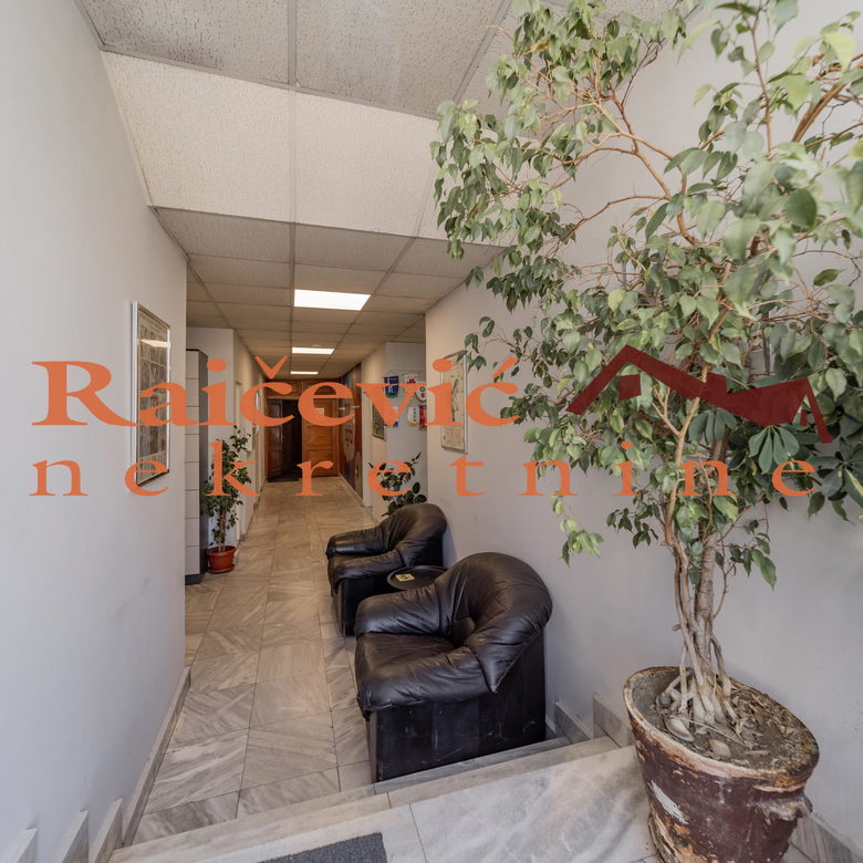 Lokal za izdavanje, Banovo Brdo, Beograd, 315m², 2.950 €/mes