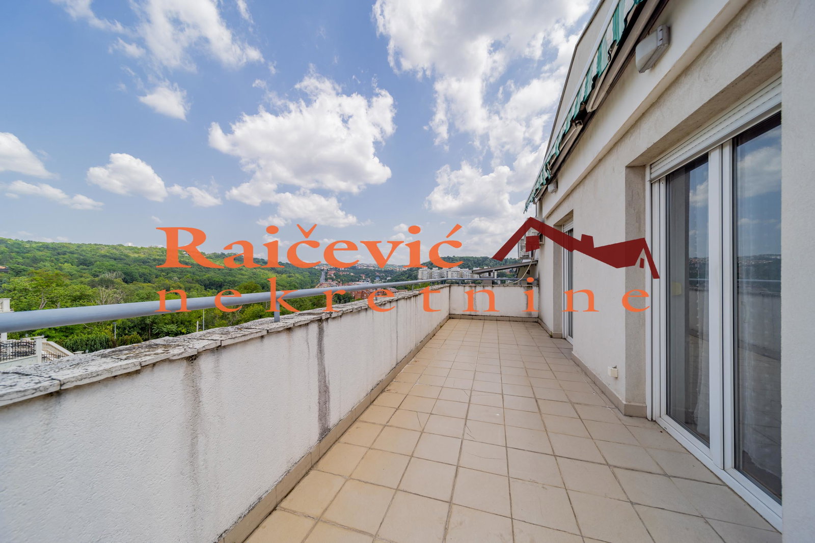151651 Četvorosoban stan na prodaju, Dedinje, Beograd, 142m², 380.000 €
