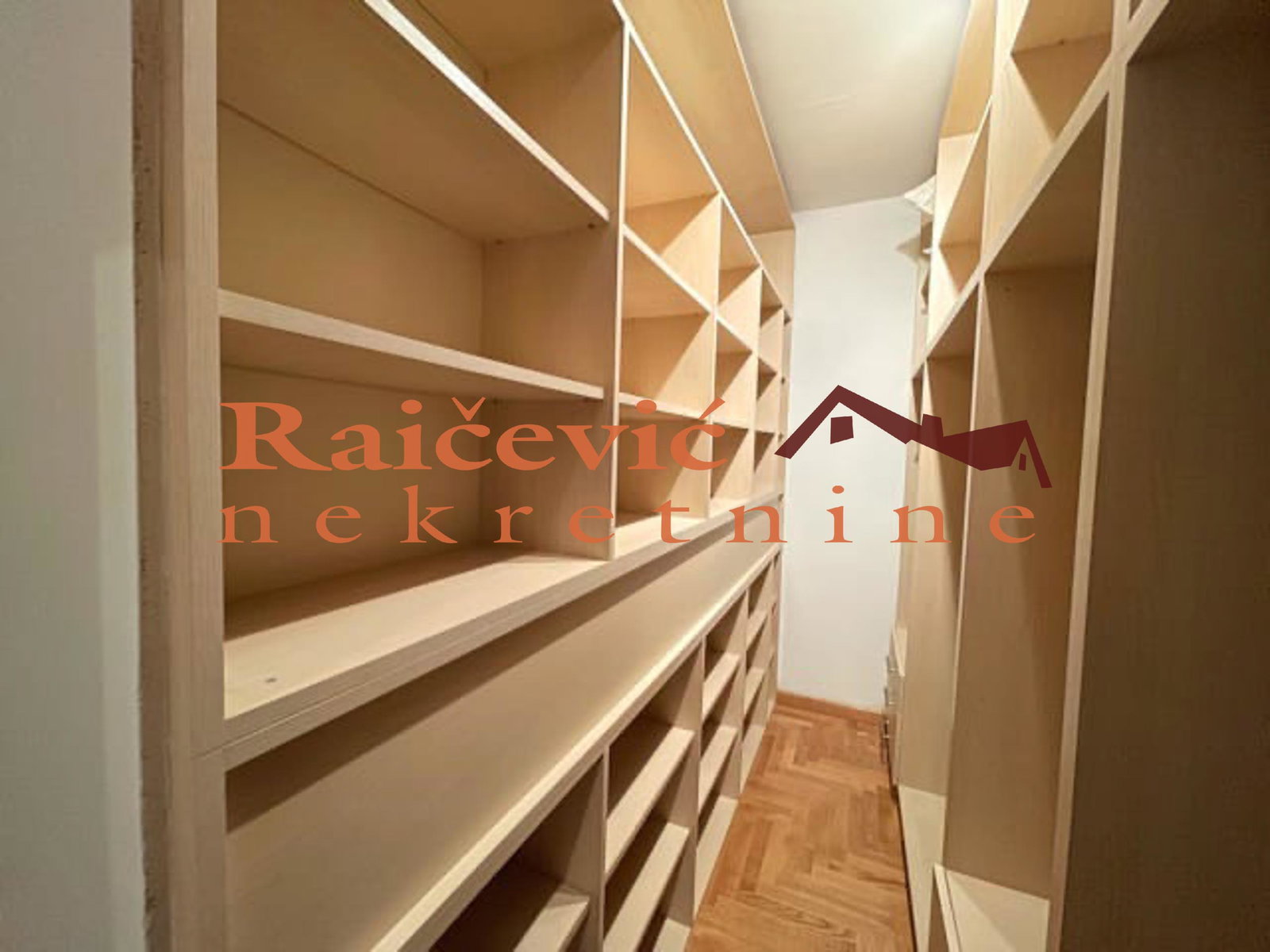 151665 Dvosoban stan na prodaju, Hram Svetog Save, Beograd, 62m², 370.000 €