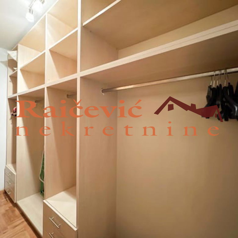 Dvosoban stan na prodaju, Hram Svetog Save, Beograd, 62m², 370.000 €