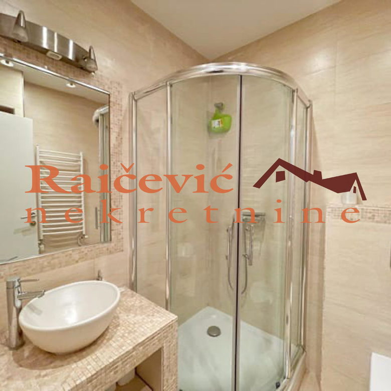 Dvosoban stan na prodaju, Hram Svetog Save, Beograd, 62m², 370.000 €