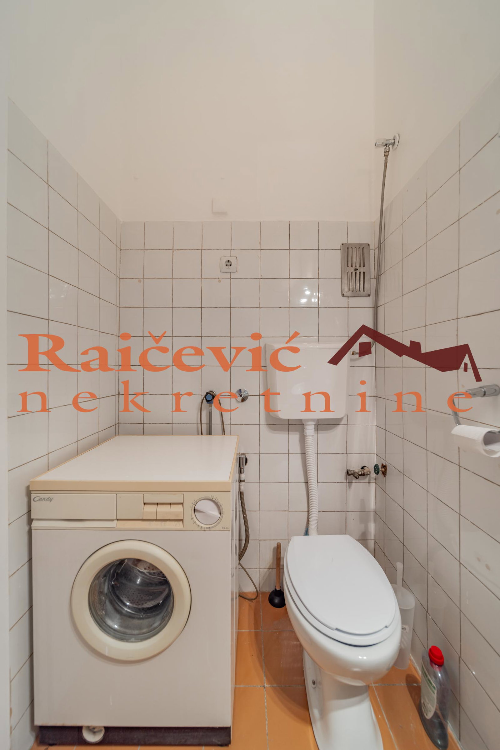 151721 Jednosoban stan za izdavanje, Beograd, 44m², 500 €/mes