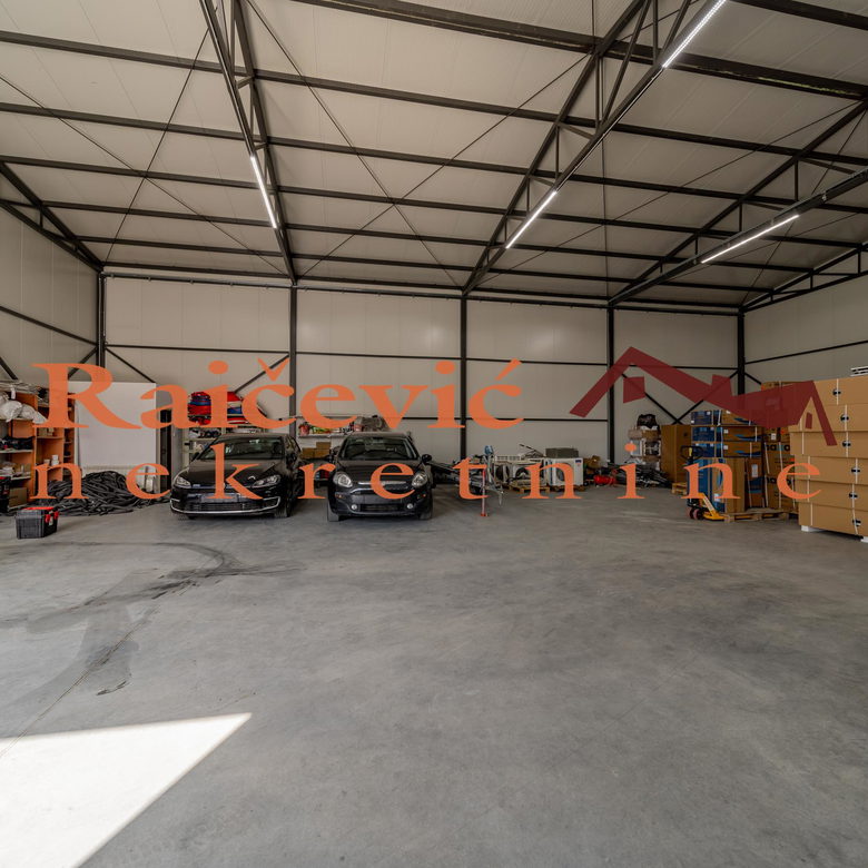 Lokal Izdavanje Beograd Borča 310 m2