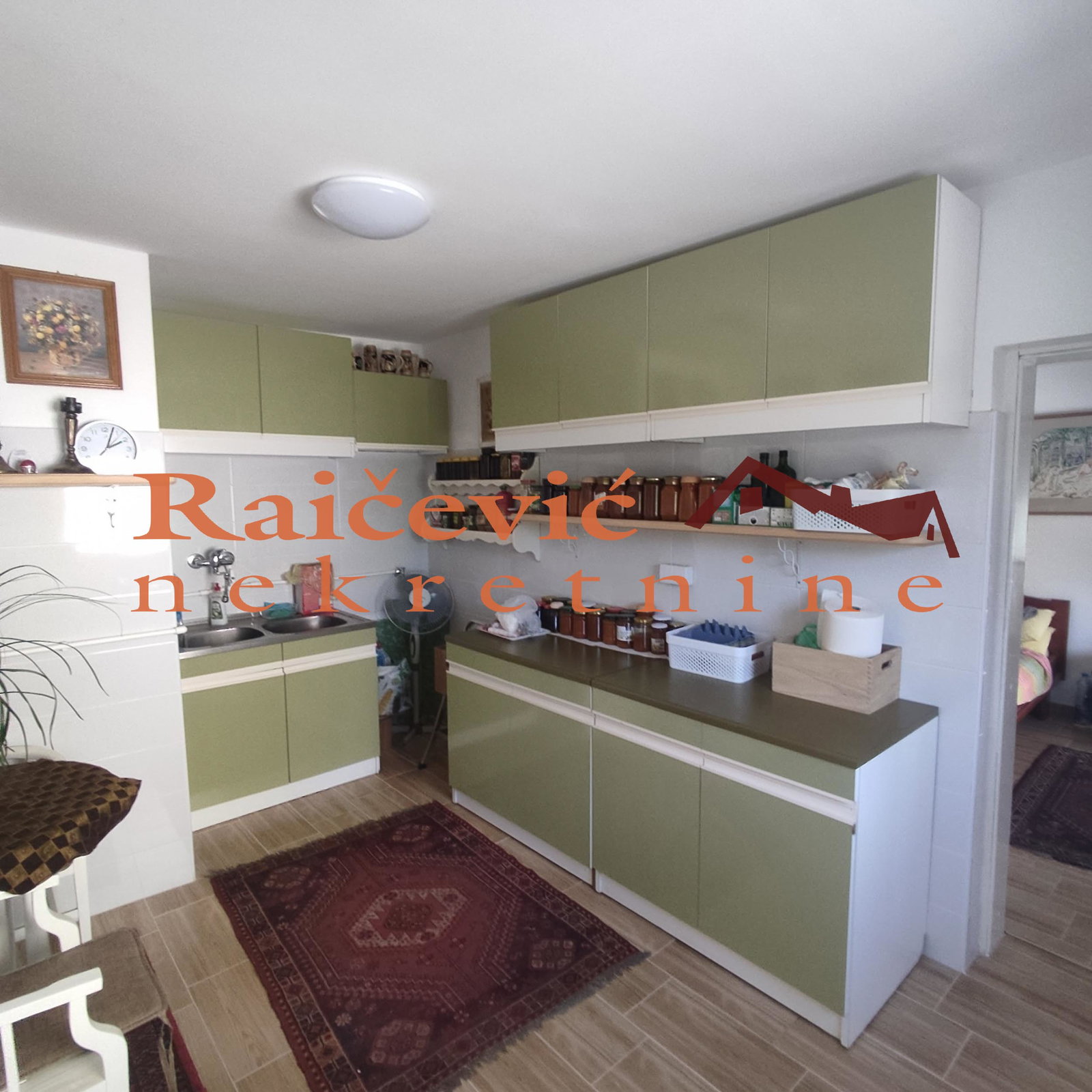 Kuća na prodaju, Baranda, 240m², 165.000 €