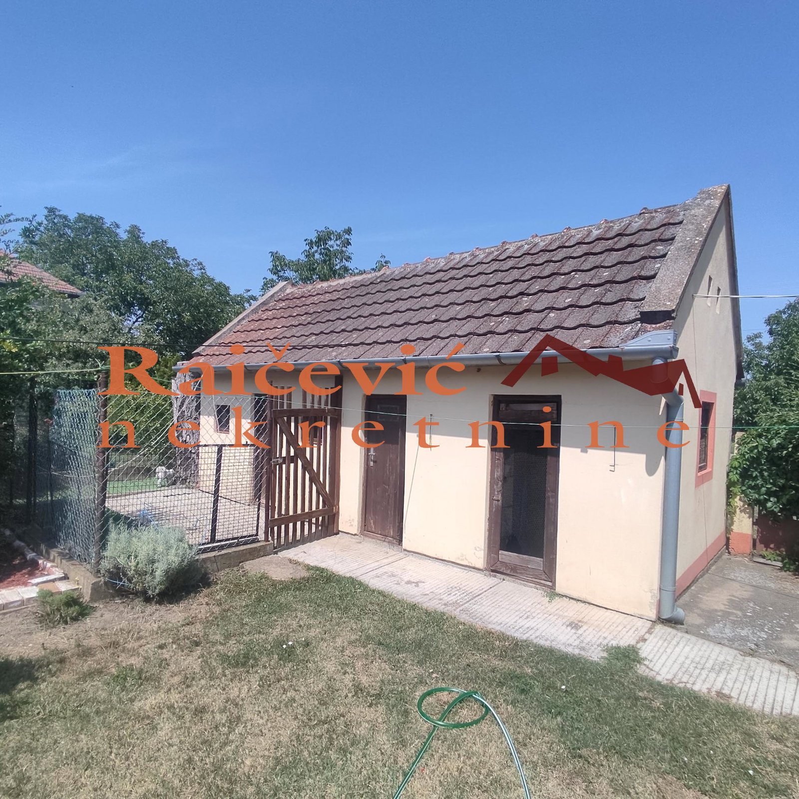 Kuća na prodaju, Baranda, 240m², 165.000 €