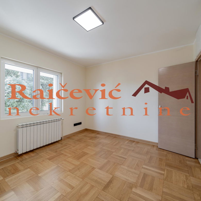 Petosoban stan na prodaju, Voždovac, Beograd, 123m², 381.300 €