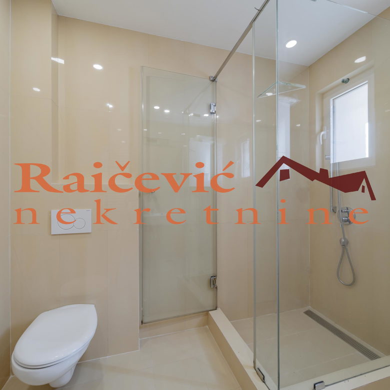 Petosoban stan na prodaju, Voždovac, Beograd, 123m², 381.300 €