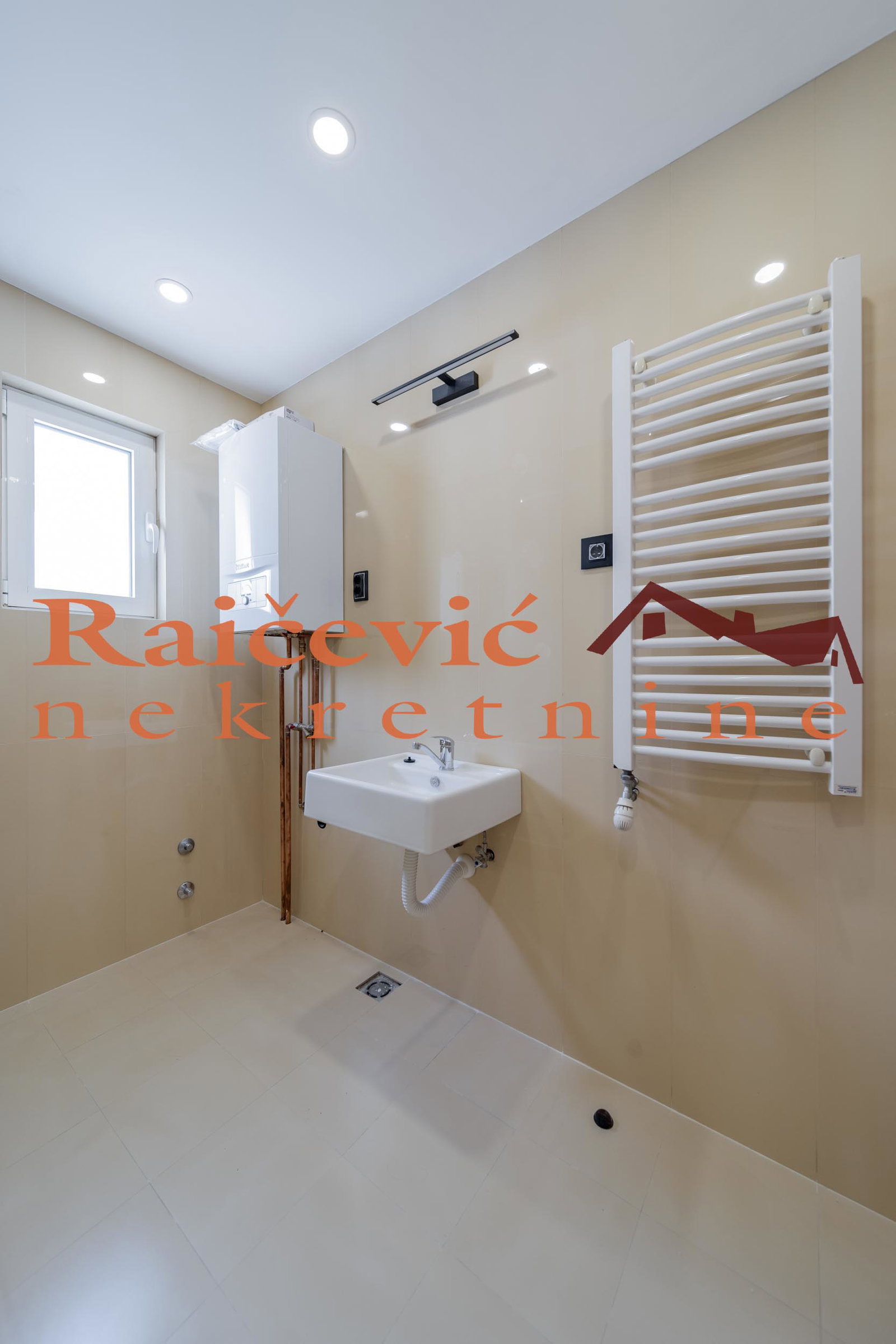 151828 Petosoban stan na prodaju, Voždovac, Beograd, 123m², 381.300 €