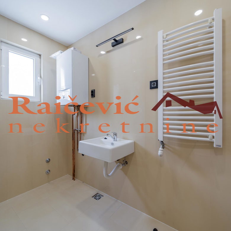 Petosoban stan na prodaju, Voždovac, Beograd, 123m², 381.300 €