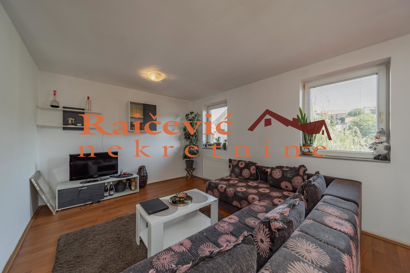 Kuća Prodaja Beograd Kuća Prodaja Beograd Resnik 260 m2