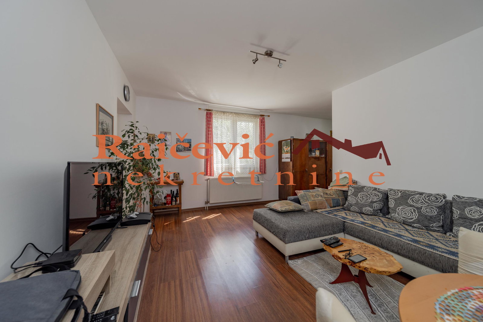 151861 Kuća Prodaja Beograd Resnik 260 m2