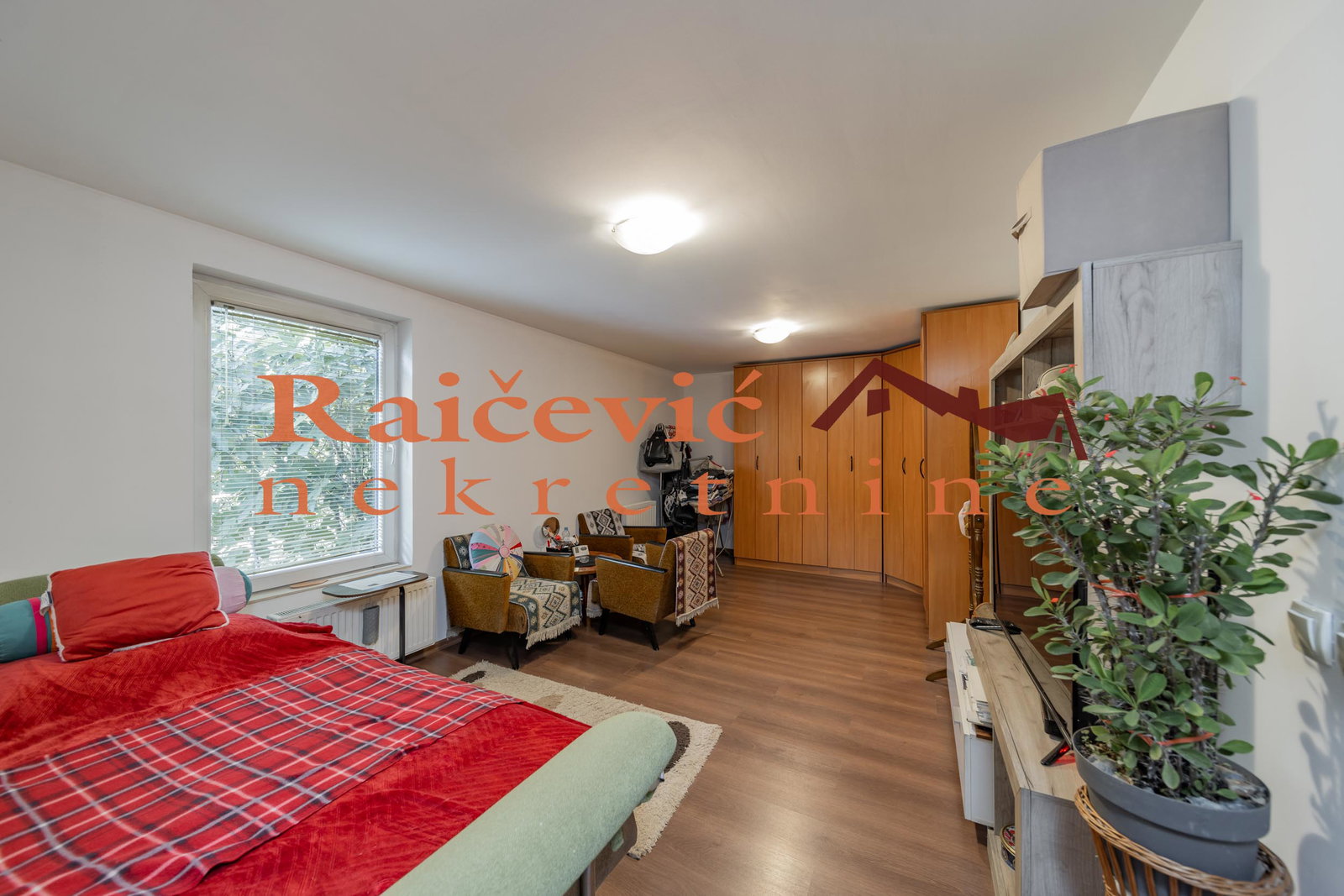 151866 Kuća na prodaju, Resnik, Beograd, 260m², 191.000 €
