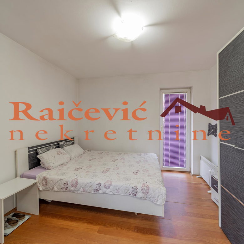 Kuća na prodaju, Resnik, Beograd, 260m², 191.000 €