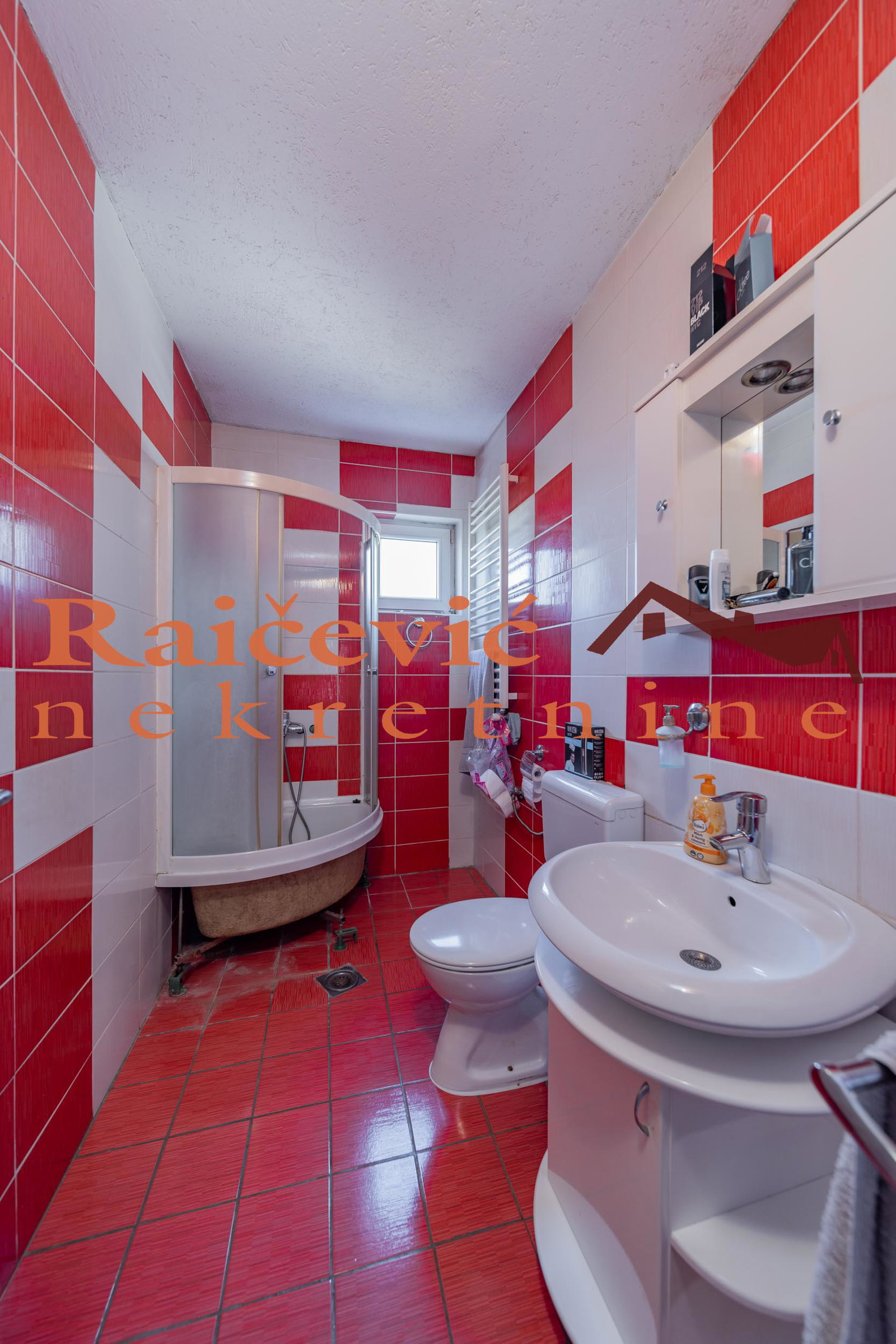 151870 Kuća na prodaju, Resnik, Beograd, 260m², 191.000 €