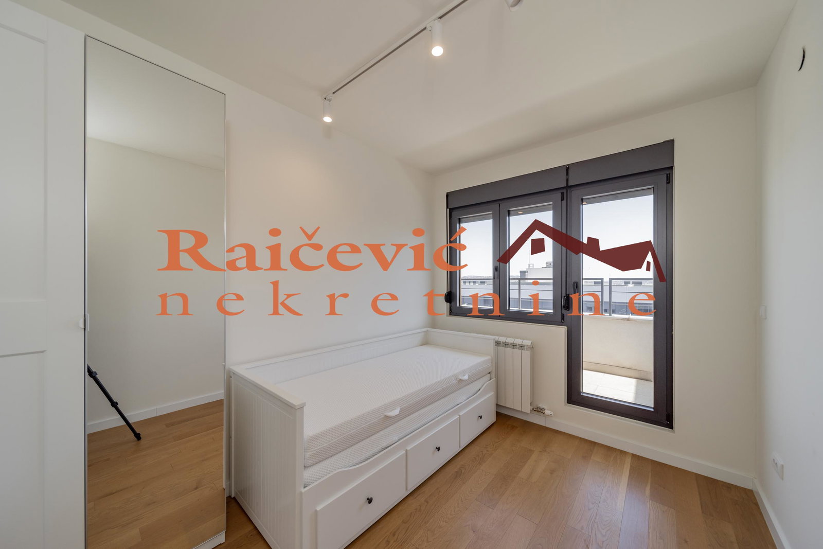 151924 Trosoban stan na prodaju, Vidikovac, Beograd, 67m², 244.000 €