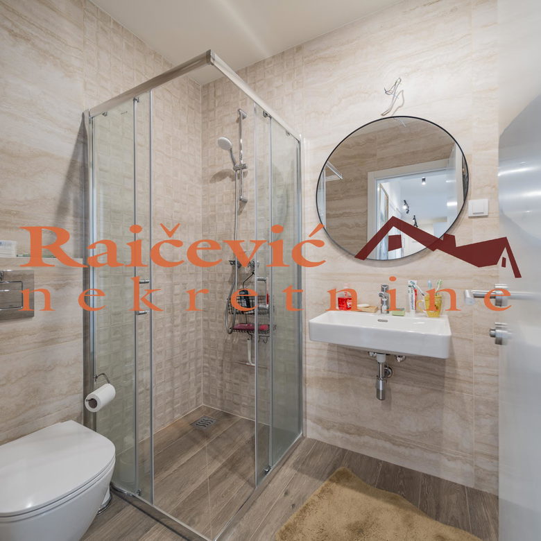 Trosoban stan na prodaju, Vidikovac, Beograd, 67m², 244.000 €