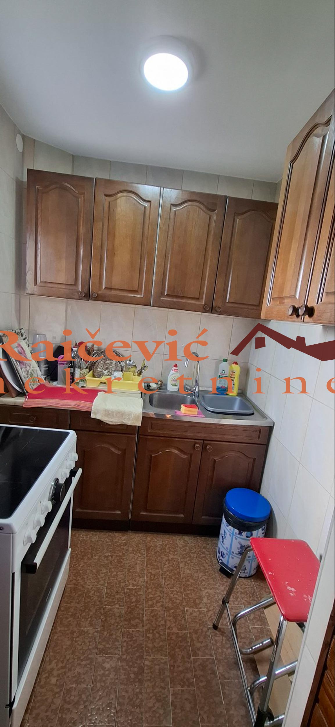Kuća Prodaja   140 m2