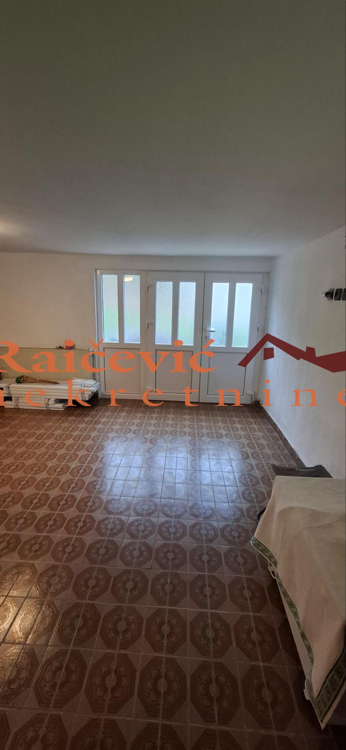 Kuća na prodaju, Ducalovici, 140m², 95.000 €