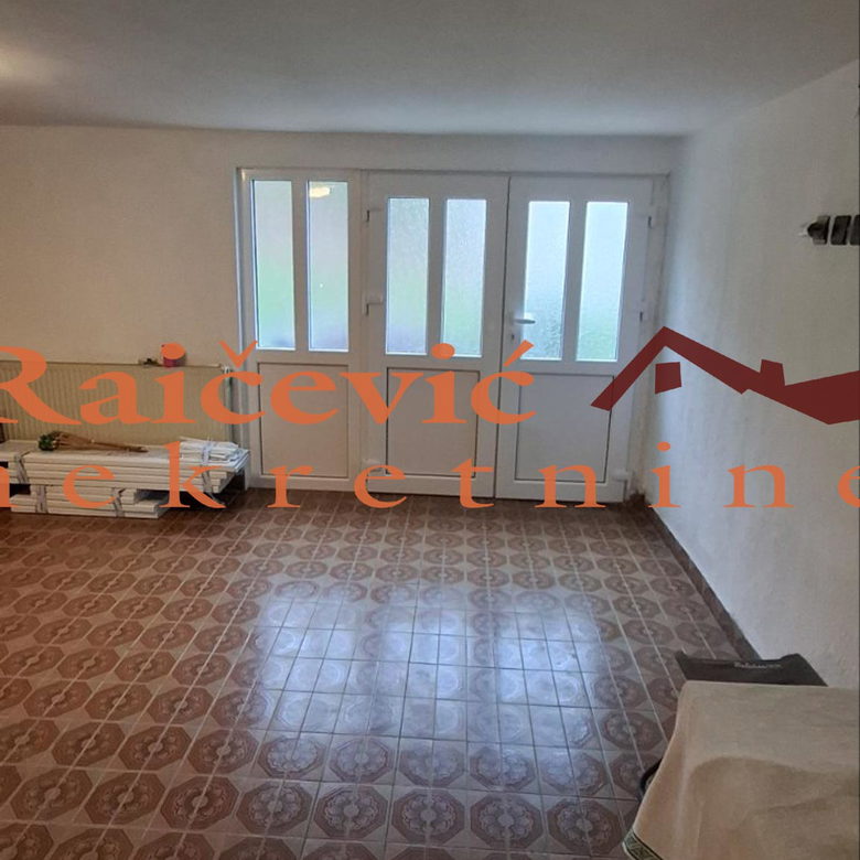 Kuća na prodaju, Ducalovici, 140m², 95.000 €